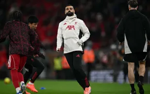 بعد تراجع مستواه.. هل اقترب انتقال محمد صلاح إلى الدوري السعودي؟