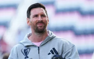 "التانغو الأخير"..  الكشف عن حذاء ميسي الرسمي في كأس العالم 2026 