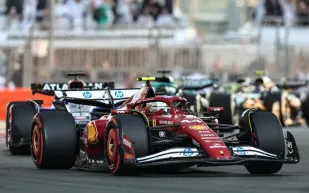 فيراري تحبط مشروع لويس هاميلتون