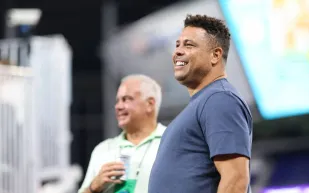 رونالدو يشارك ألكاراز في جلسة تنس استعراضية (فيديو)