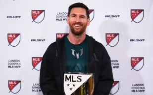 ميسي يعتلي عرش الدوري الأمريكي للعام الثاني على التوالي (فيديو)