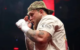 بعد سقوطه أمام جوشوا.. لماذا منع جاك بول من الملاكمة 60 يومًا ؟ (فيديو)