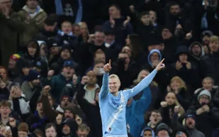 تصريح مفاجئ من هالاند حول الجنسية التي يحلم بها (فيديو)