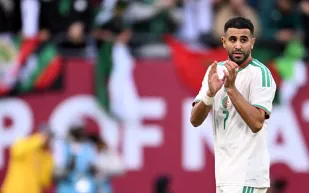 الجزائر تستهل كأس أمم إفريقيا بفوز مدوٍ.. محرز يكتب التاريخ (فيديو)