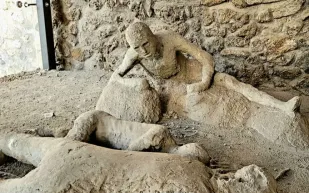 خبراء جامعة فالنيسيا يكشفون تفاصيل جديدة مرعبة عن ثوران فيزوف