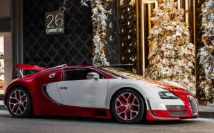 20 عامًا لبوجاتي فيرون: الأحمر الناري يسطو على موناكو