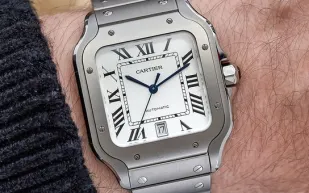 كارتير تُحدث ثورة في الساعات الرياضية بإصدار جديد من التيتانيوم