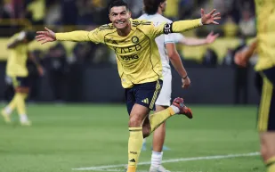 رونالدو يوجه رسالة لنجوم النصر بعد الانفراد بصدارة الدوري السعودي.. ماذا قال؟