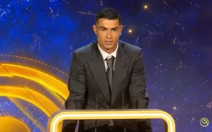 "سأصل للهدف 1000"..أول تعليق لـ رونالدو بعد تتويجه بأفضل لاعب في الشرق الأوسط (فيديو)