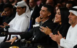 أسطورة النصر البرتغالي تنال إعجاب الملياردير الأمريكي إيلون ماسك