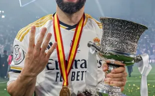 مستقبل داني كارفخال مع ريال مدريد يُحدد في 2026