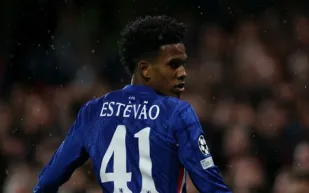 الاستفزاز في أبهى صورة.. ماذا فعل نجم تشيلسي في مباراة بورنموث؟