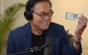 الفضة في دائرة الضوء.. هل فات وقت شرائها؟ روبرت كيوساكي يجيب