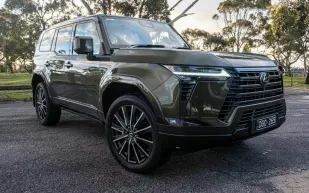 لكزس GX 550 موديل 2026.. كيف انضمت إلى سيارات الدفع الرباعي الفاخرة؟