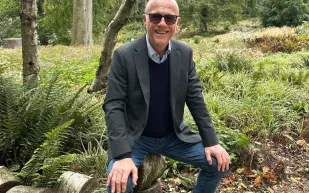 يخت Titania الفاخر: كيف يخلق الملياردير جون كودويل تجربة بحرية لا مثيل لها؟ (فيديو)