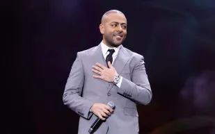 25 ديسمبر حفل تامر عاشور في موسم الرياض 2025.. وهذه أسعار التذاكر