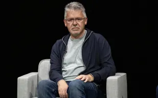 أبل تعلن تعين رئيسًا جديدًا للذكاء الاصطناعي