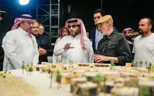 تركي آل الشيخ يطلع على تحضيرات فيلم خالد بن الوليد باستديوهات الحصن والقدية