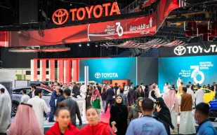 معرض الرياض للسيارات 2025 ينطلق بزخم عالمي وتجارب غير مسبوقة