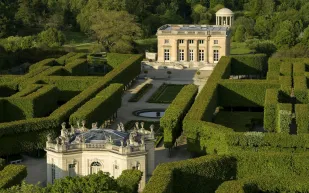 مونبلان تكشف عن تحف فنية مستوحاة من عظمة قصر "فرساي"