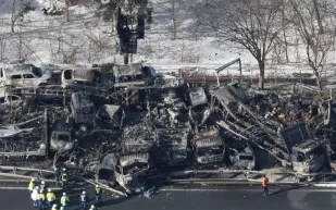 تصادم أكثر من 50 مركبة على طريق سريع في اليابان.. تعرّف على السبب (فيديو)