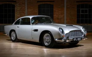 بعد نصف قرن من الإهمال… سيارة جيمس بوند الشهيرة تعود للحياة (صور)