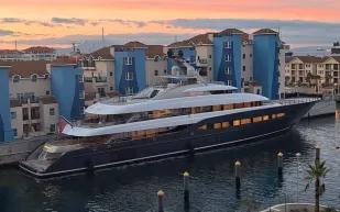 لغز Nympheas.. اليخت الذي جذب الأنظار في جبل طارق (فيديو)