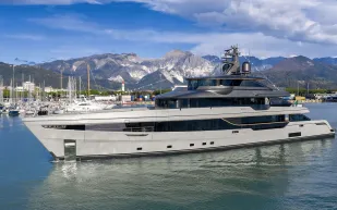 Panorama 50 يخت إيطالي جديد.. تعرّف على مواصفاته (فيديو)