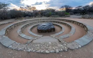 نيزك هوبا العملاق: كيف هبط على الأرض بدون فوهة واضحة؟