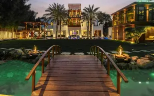 قصر فاخر استثنائي للبيع في دبي.. كم بلغ سعره؟