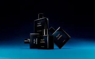 عطور رجالية لعام 2025: خمس توليفات تفوح بحكاياتها الخاصّة