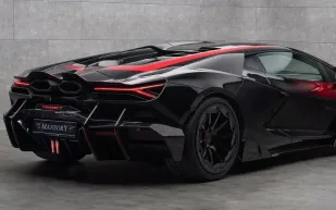 لامبورغيني ريفويلتو المعدلة من Mansory تنطلق مع إستيبان أوكون