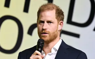 الأمير هاري يسخر من "دراما العائلة الملكية".. ويكشف تجربته الأمريكية