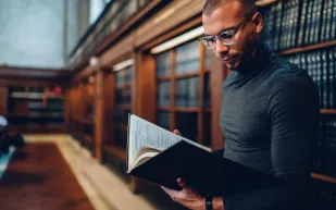 هل يقل التعاطف مع زيادة الذكاء؟ دراسة حديثة تجيب