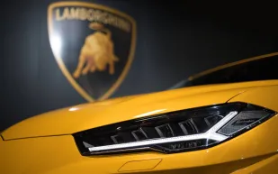 لامبورغيني توثق عام 2025 بالأدرينالين والابتكار في فيلم وثائقي جديد