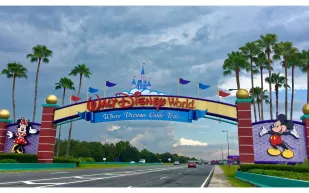 بسبب إعلانات موجّهة للأطفال.. تسوية قانونية كبرى ضد ديزني