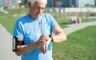 هل وجد العلماء سر الشباب؟.. طريقة ذكية لتقوية جهاز المناعة وإطالة العمر