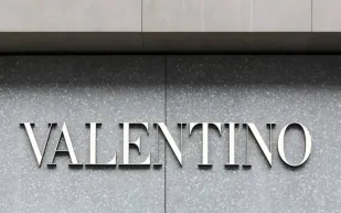 باريس خارج الخريطة: فالنتينو تختار روما لمجموعتها الجديدة