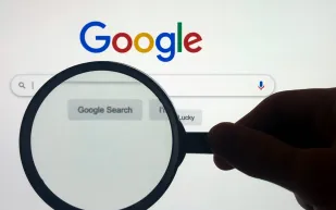 غوغل تضيف خيارات ذكية لمستخدمي وضع الذكاء الاصطناعي.. تعرف على الإضافات الجديدة