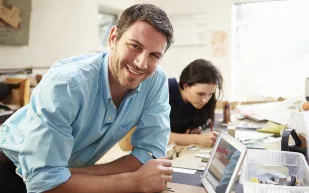 دراسة هارفارد تكشف الفارق في "الرفاه النفسي" بين الرجال والنساء