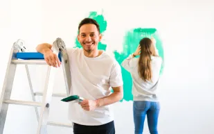 دراسة تكشف: النساء الشابات أكثر براعة من الرجال في مهام المنزل العملية