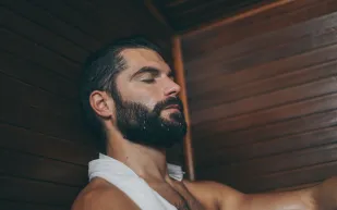 لماذا يتجه الخبراء نحو الساونا بالأشعة تحت الحمراء؟ فوائد مدهشة للجسم والعقل