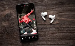 "ريلز" السوشيال ميديا تؤثر على دماغ الأطفال بطريقة خفية