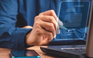 قلم يكتب المستقبل.. هل تنجح "أوبن إيه آي" في إنتاج أول جهاز خاص بها؟