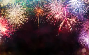 ما هي أول مدينة تحتفل بدخول العام الجديد 2026؟ (فيديو)