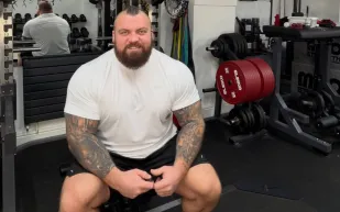 إيدي هول يتحدى جيك بول في الحلبة.. ماذا قال؟ 