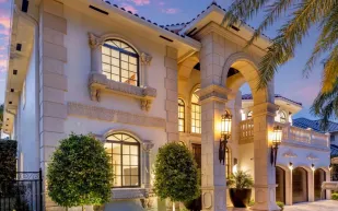 أغلى صفقة في تاريخ عقارات مانهاتن.. كم يبلغ سعرها؟