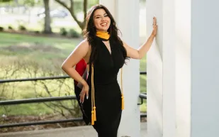 اختار الضحية الخطأ.. عداءة أمريكية تلقن لصًا سرق هاتفها درسًا في الجري (فيديو)