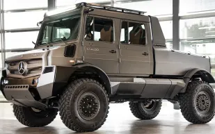 مرسيدس-بنز أونيموغ: ثمانون عامًا من الصلابة تُتوَّج برؤية هندسية معاصرة