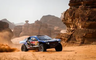 المرحلة الثالثة من رالي داكار السعودية: منافسة مشتعلة حتى آخر كيلومتر